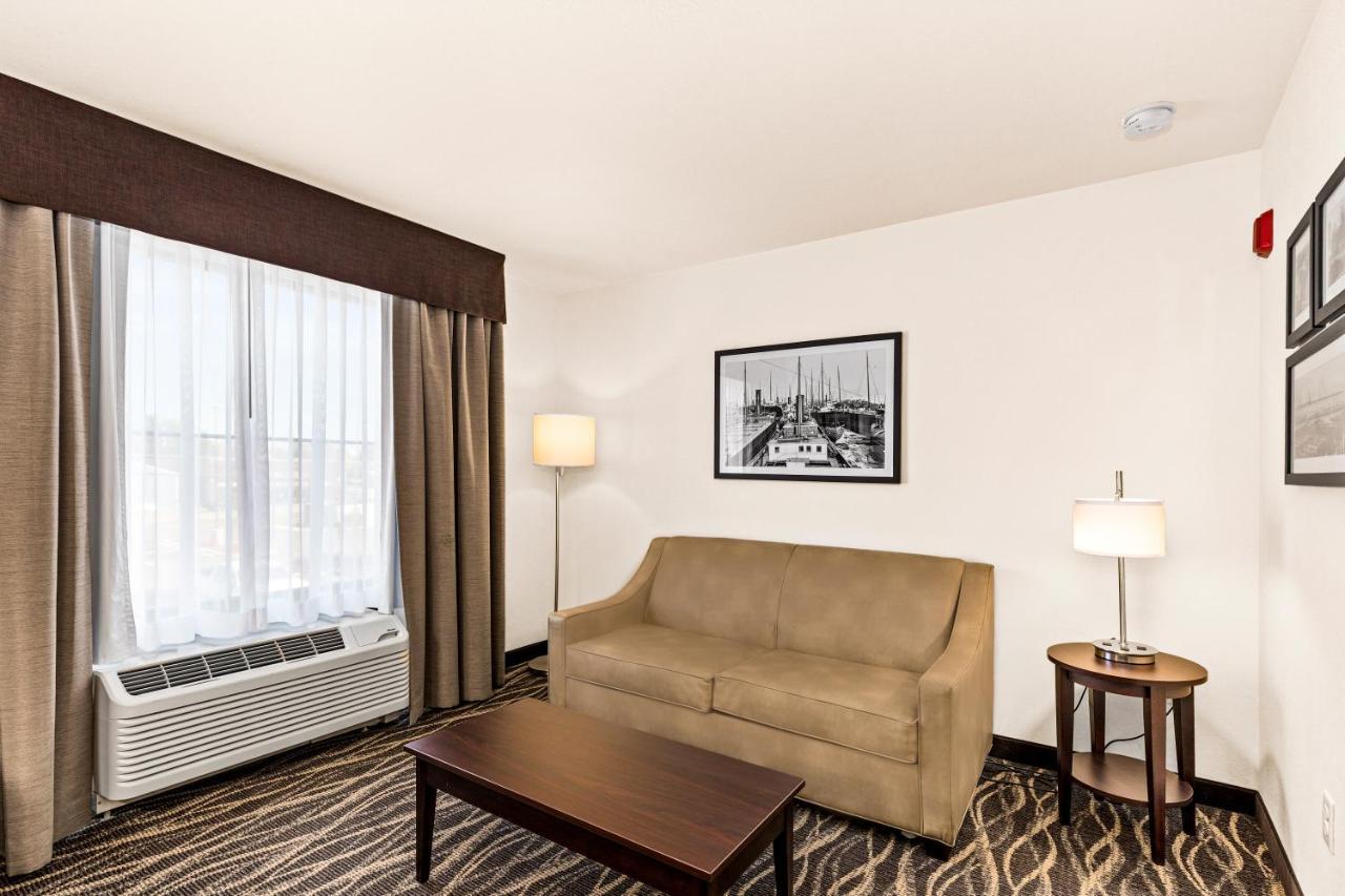 Cobblestone Hotel & Suites 苏必利尔 外观 照片